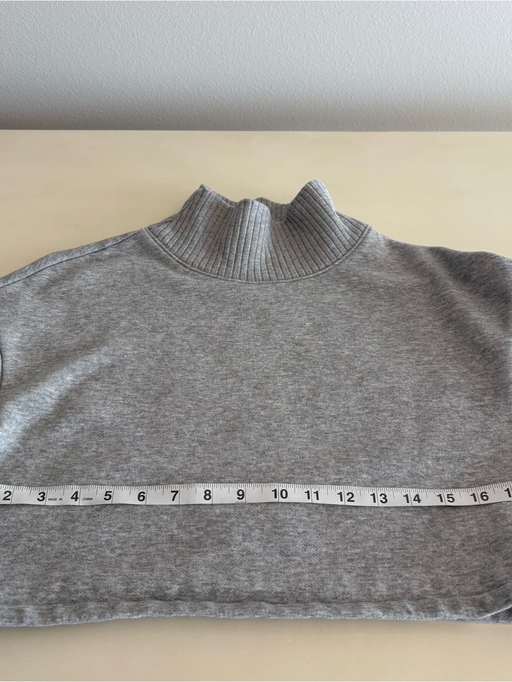 ALO Yoga Small Cropped Serenity Coverup Fleece Sweatshirt Top Ribbed Neck Gray - Picture 14 of 14